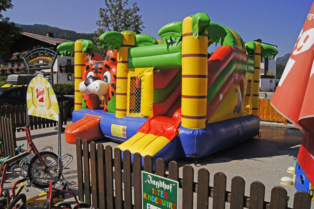 Kinderspielplatz & Kinderspielraum im Restaurant & Pizzeria Alter Jagdhof, Flachau, Salzburger Land