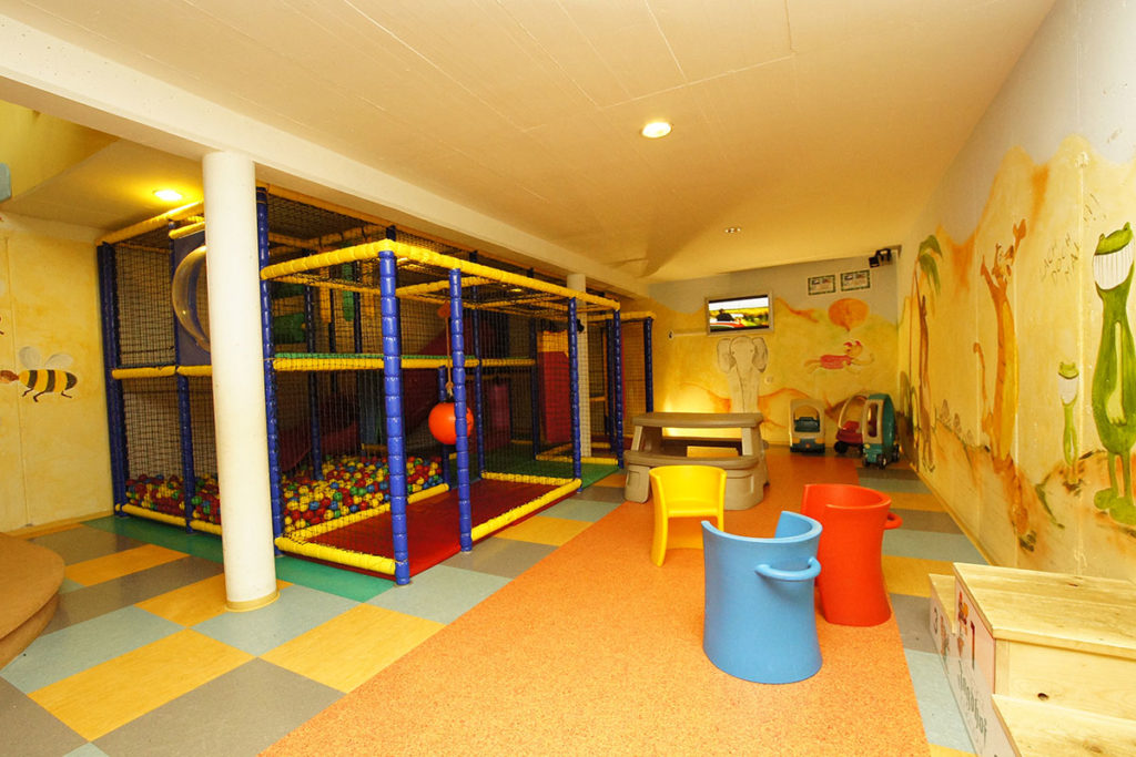 Kinderspielplatz & Kinderspielraum im Restaurant & Pizzeria Alter Jagdhof, Flachau, Salzburger Land