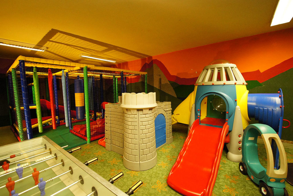 Kinderspielplatz & Kinderspielraum im Restaurant & Pizzeria Kaiserstub'n, Flachau, Salzburger Land